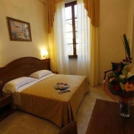 Hotel Il Duca Firenze Szoba fotó